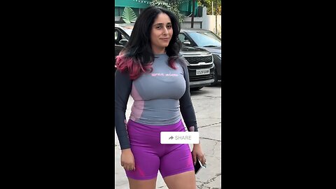 Bollywood Actress Neha Bhasin's gym look is absolutely stunning in her workout attire 🔥🥰❤️