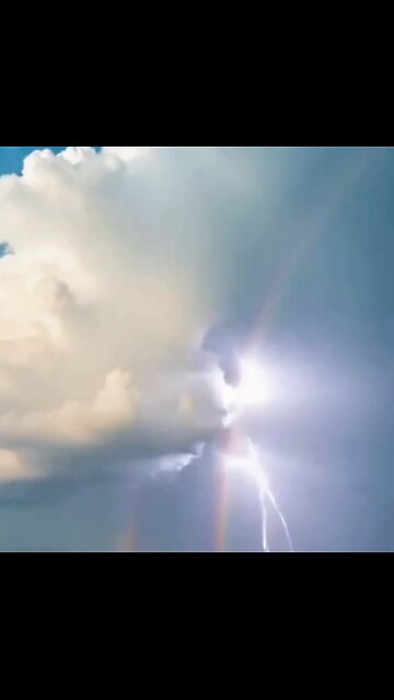 Double Rainbow VS. Lightning 🌈🌩️