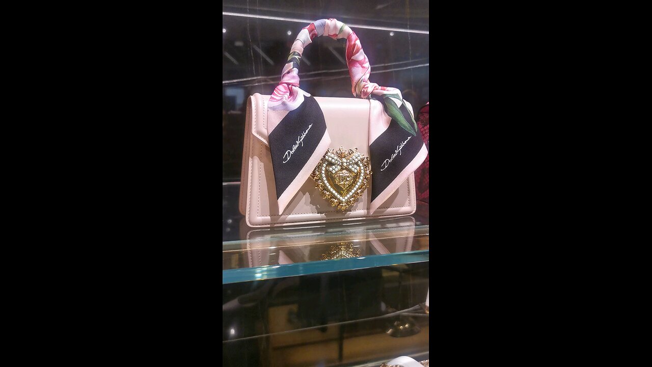 Duty-free shopping in Rome