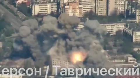 🤬 Occupants show footage of strikes on a residential area of ​​Kherson