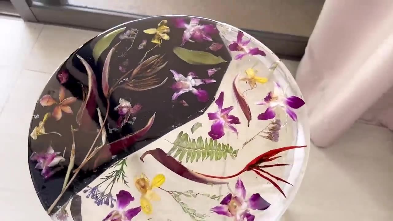 Resin Art Tutorial. Amazing table of flowers.