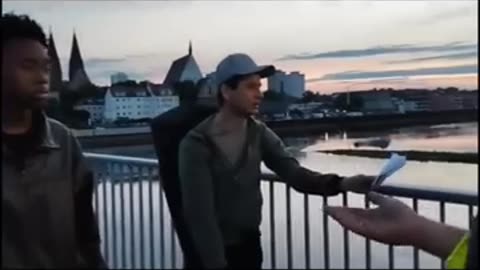 Imigrants wants to pass the border with Poland 