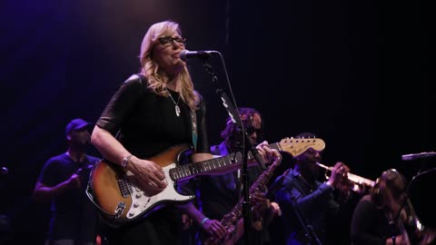 Don't Know What It Means - Tedeschi Trucks Band (live)