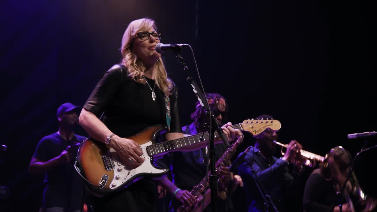 Don't Know What It Means - Tedeschi Trucks Band (live)