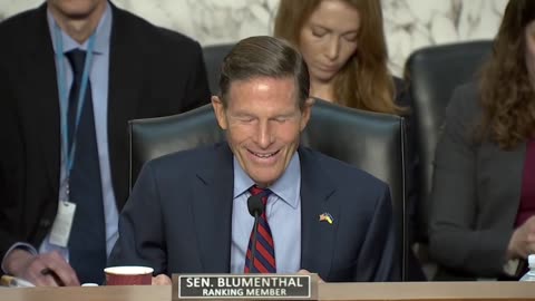 Sen. Blumenthal burnt by the hot molten lava 🔥