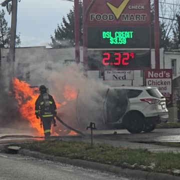 Warren ohio car fire.