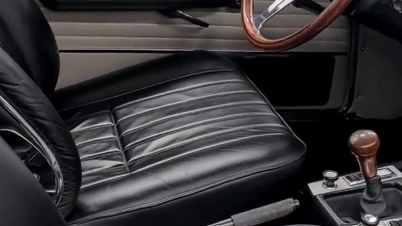Last Car of 2022 Polish'n'Shine seasonš„ BMW E9 3