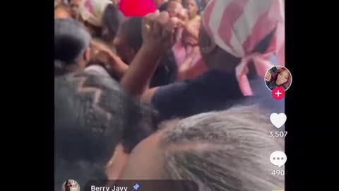 Hair Hat Black Females Act a Fool Over Free Wigs!
