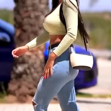 Kimberly Loaiza amazing Fashion Style