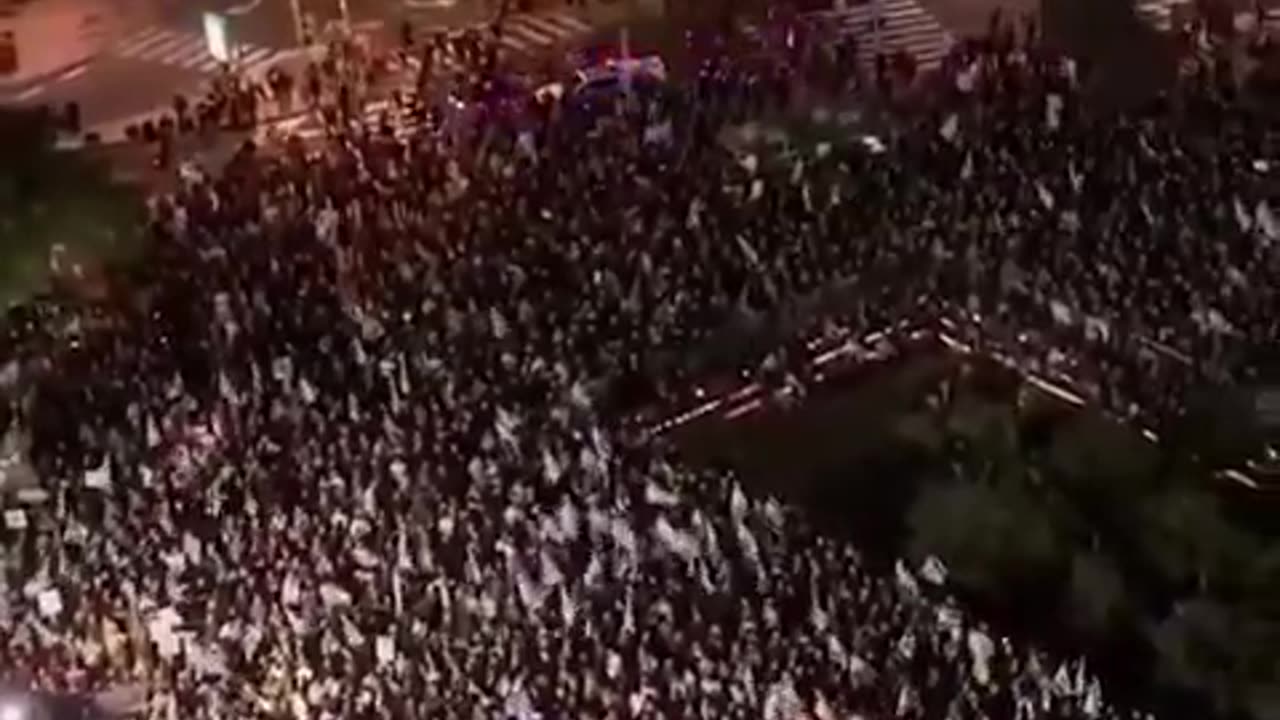 Manifestanti a Tel Aviv