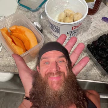 Blackberry #Blackberry #AsianBerry #Foodie #Fruit #Comedian #Comedy