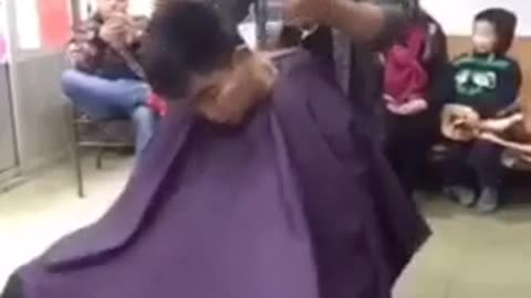 😂💈 Wait For The Ending... Barber Fail | FunFM
