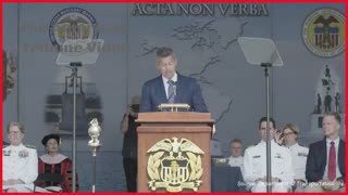 Transportation Secretary Gives Inspiring Commencement Speech at USMMA