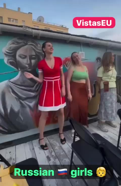 Russian Girls Dancing