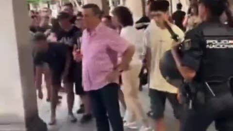 🇪🇸 Police in Alcalá de Henares fired rubber bullets at a patriotic demonstration