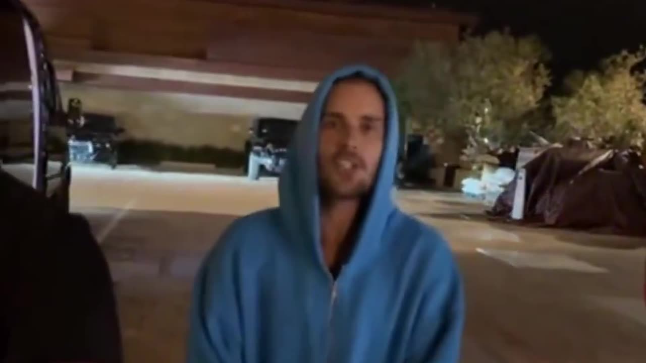 Justin Bieber: "It’s not clocking to you that I’m standing on business"