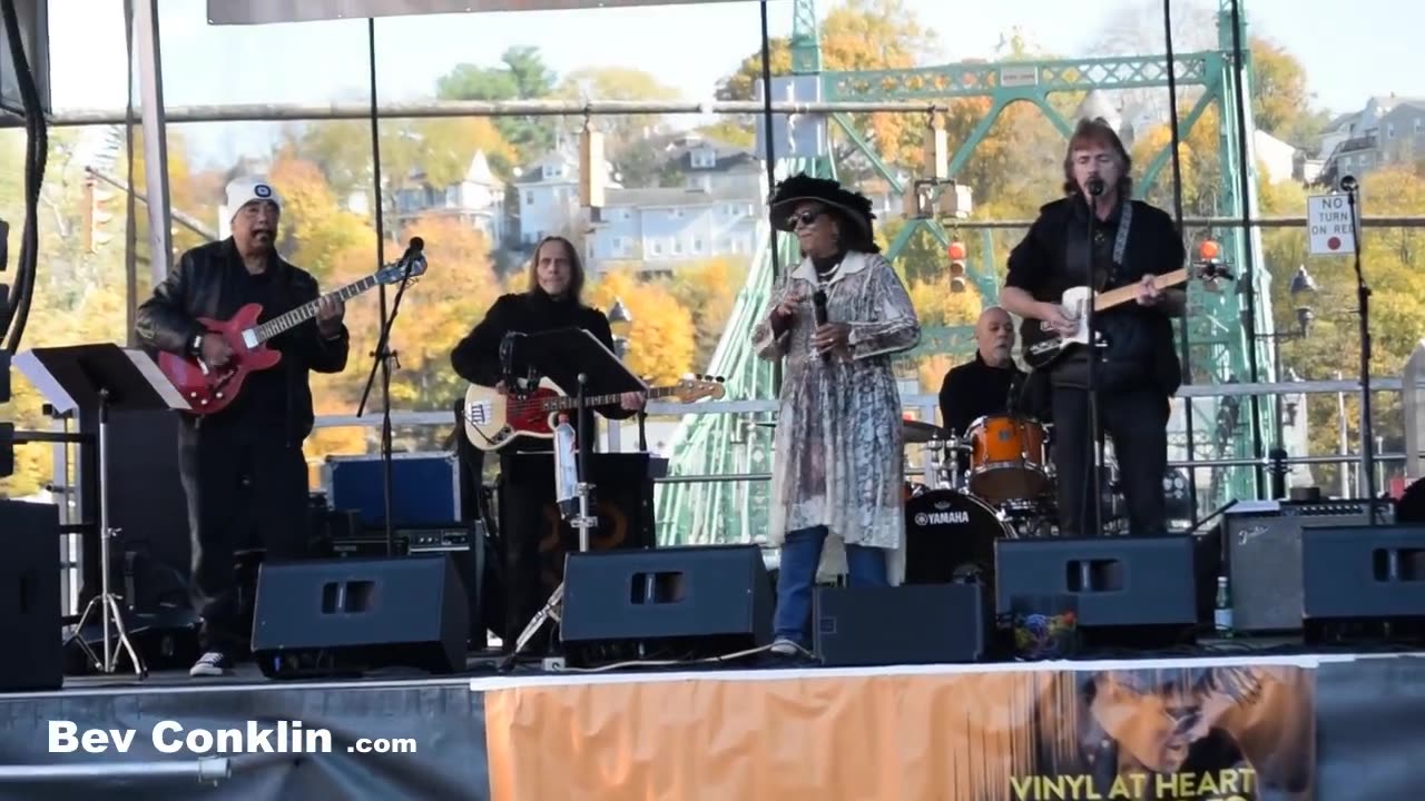 Bev Conklin introduces her band.