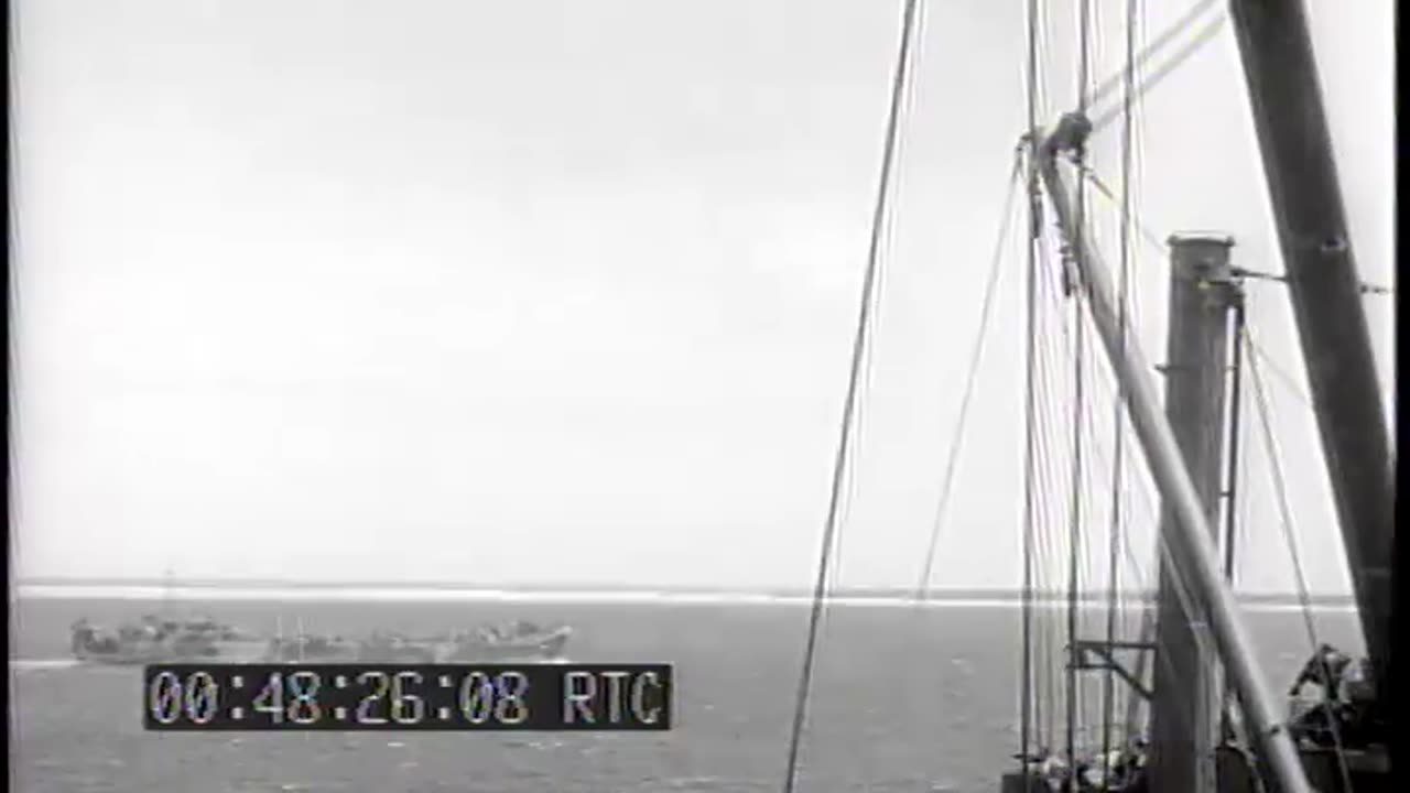 CONVOY AT SEA BOMBA... - CONVOY AT SEA BOMBARDMENT LANDING OPERATIONS, INVASIONS OF E - 428-npc-1509