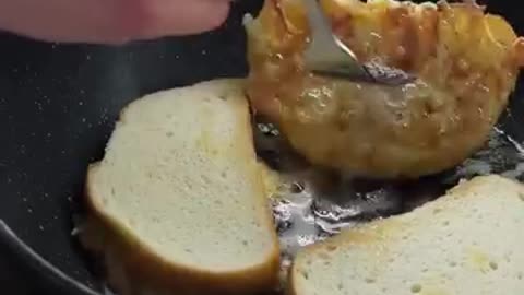 Sandwich with fried potatoes