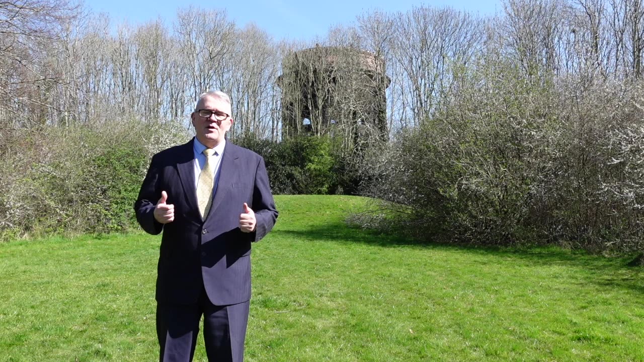 Runcorn and Helsby Water tower 1