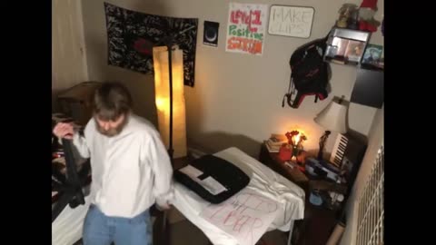 The box (building a new chair since he broke his yesterday) is killing his momentum... (LEVEL1)
