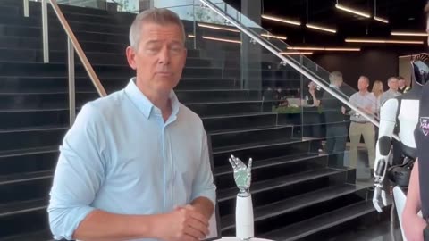 🚨🔥Secretary Sean Duffy Stopped by Tesla Gigafactory in Austin with Elon Musk..