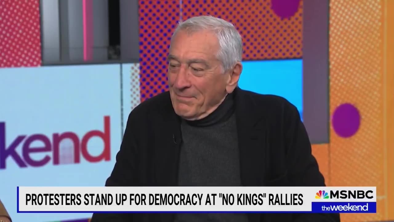 ROBERT DE NIRO: "Stephen Miller is a Nazi, & he is Jewish."
