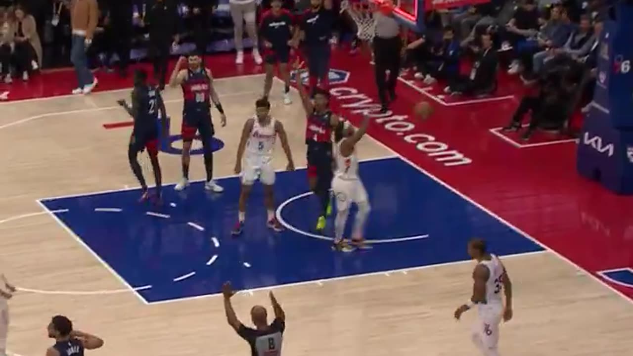 NBA - 9 THREES in the 1st quarter for Washington 🤯