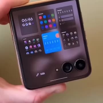 This Flip Phone has TITANIUM ! || Moto Razr 60 Ultra ||