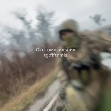 FPV's flight to a pig-APC covered with Taras anti-cumulative missiles