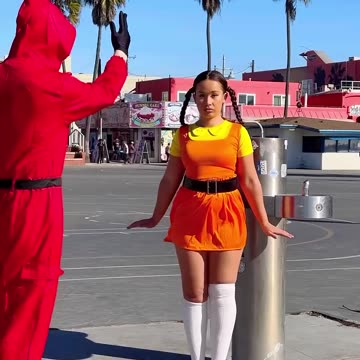 SQUID GAME IN OUR REALITY_ Shouldn_t this have been done_😣🤦🏻‍♀️LA ELVÍRA #shorts #squidgame