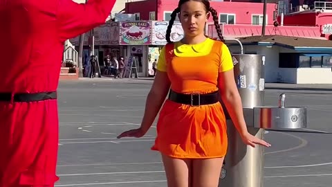 SQUID GAME IN OUR REALITY_ Shouldn_t this have been done_😣🤦🏻‍♀️LA ELVÍRA #shorts #squidgame