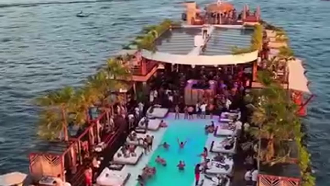 🌊 Sunset Dreams Come Alive on the K1 Yacht Party Pattaya 🌅