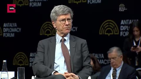 Jeffrey Sachs - Middle East has been manipulated for 100 years since the Treaty of Versailles