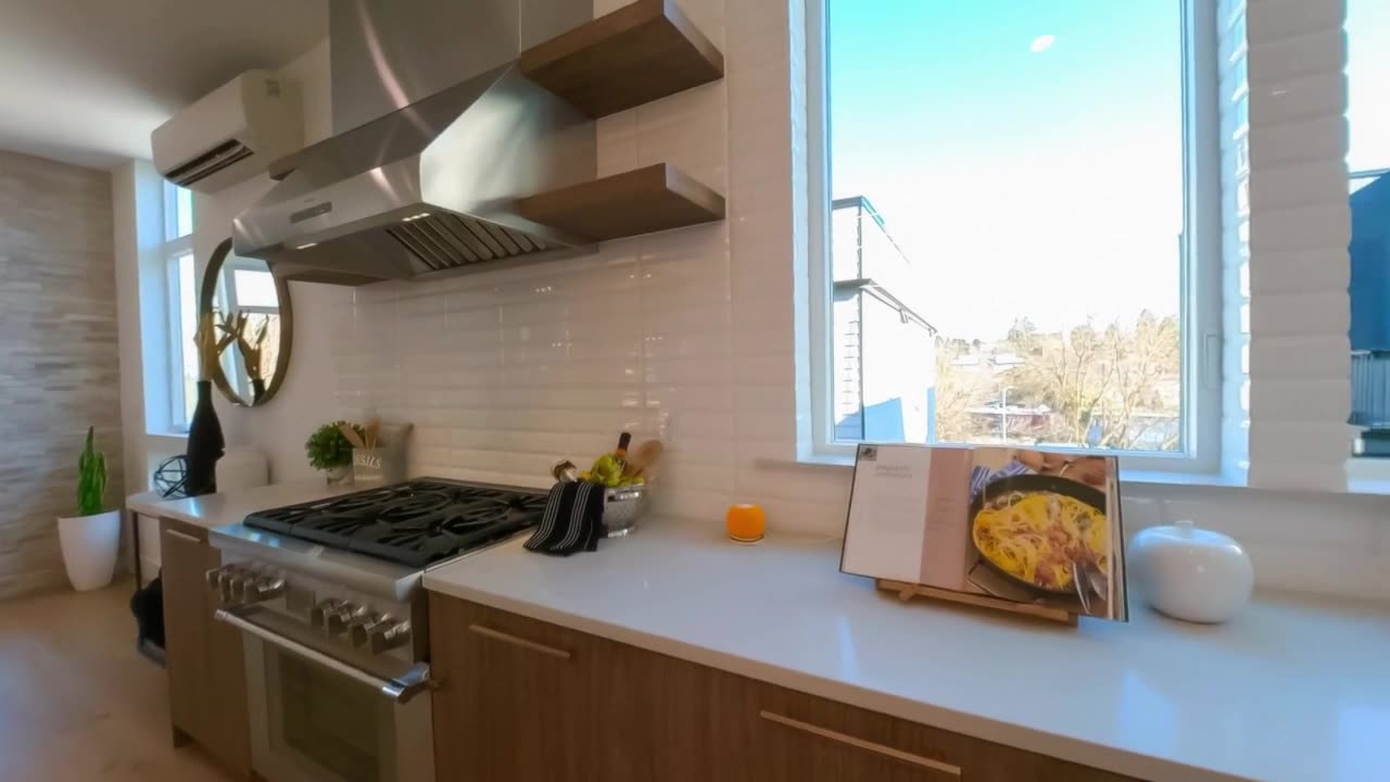 Planning Renovations or Buying Property? Here’s Why You Need a Property Consultant