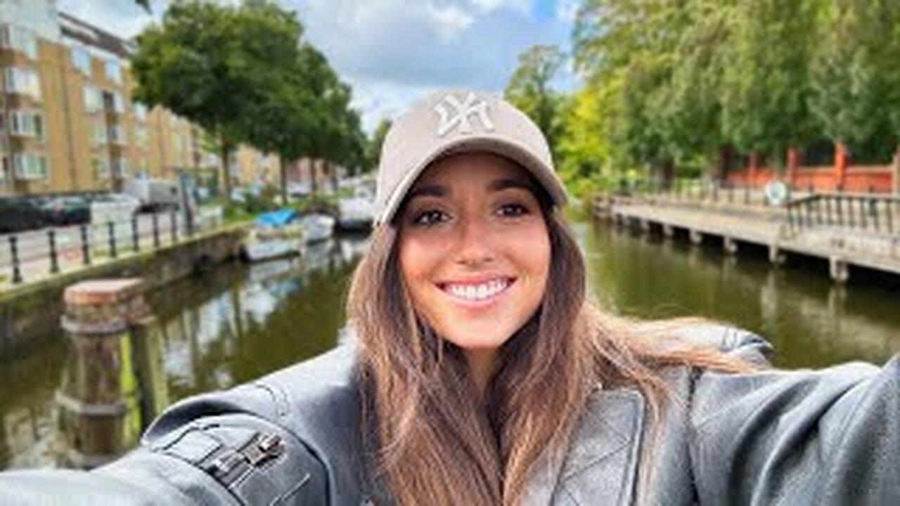 I'M IN AMSTERDAM