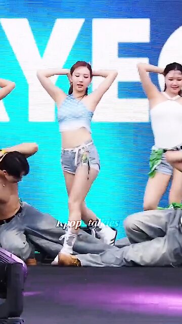 kpop idols who got for their body hair