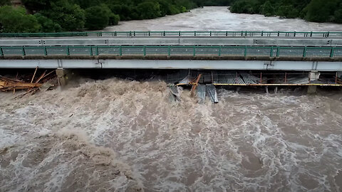 MUST WATCH: 20 FEET IN TEN MINUTES! ASTONISHING TIME LAPSE of the rising flood waters in Texas