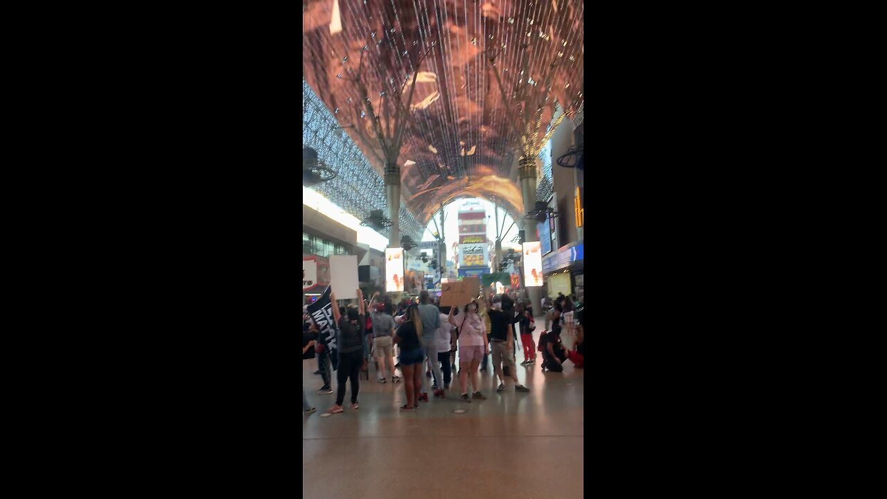 Fremont Street 🚨