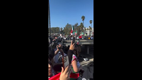 Los Angles anti-ice protest