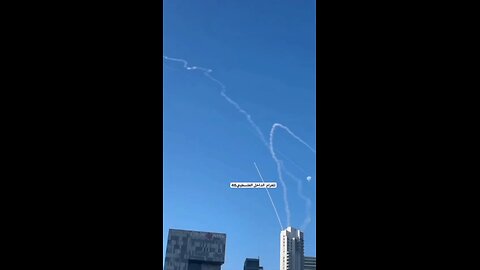 A Palestinian documented the full scenes of the fall of a missiles in Ramat Gan, Tel Aviv district.