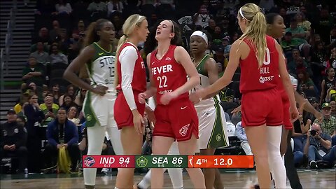 🤕 CAITLIN CLARK INJURES GROIN WITH 12secs LEFT | Indiana Fever WNBA women's basketball