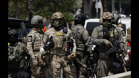 Heavily armed immigration agents descend on L.A.’s MacArthur Park