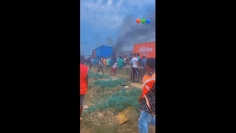 : fire trending federal road , olowotedo, asesee, Ogun state ,Nigeria