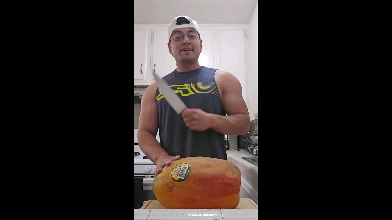 Cutting a Papaya Fv
