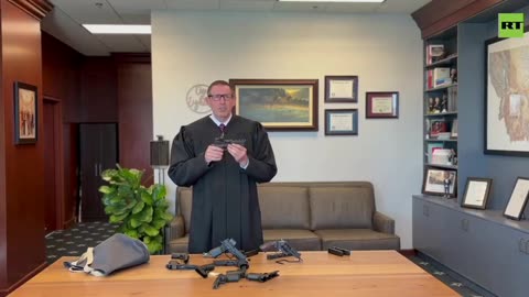 Federal judge gives his colleagues gun demo over California magazine ban