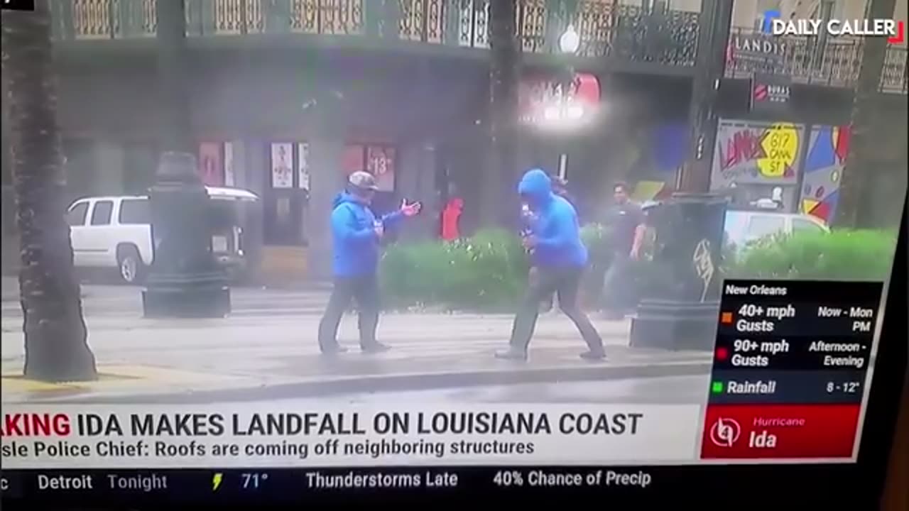 Fake Weather , fake news CNN Weather Reporter climate change, haha