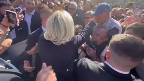 Marine Le Pen: You will NEVER see support like this for WEF’s Macron.