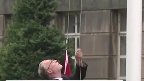 Scottland raises Palestine flag