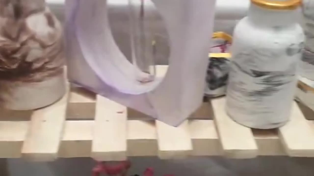 Set of 3 Mini Bud Vases With Flowers